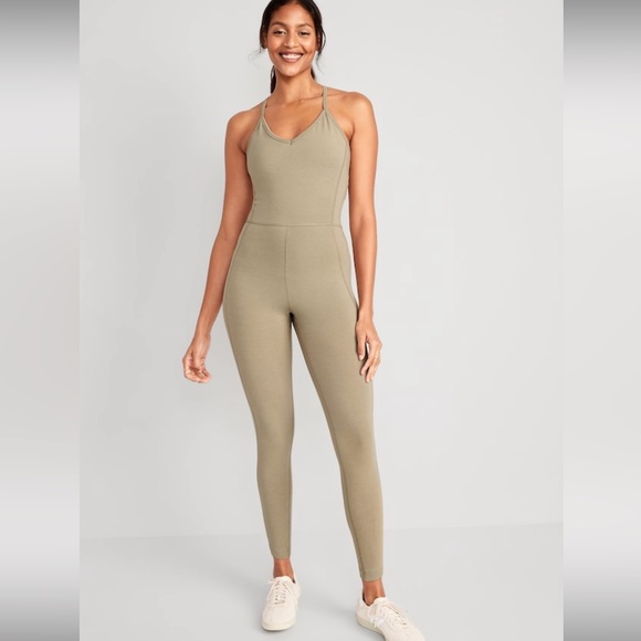 Old Navy Pants - NWT Jumpsuit